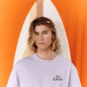 Camiseta Ocean Crew Surfboard - Edición Lila Atardecer